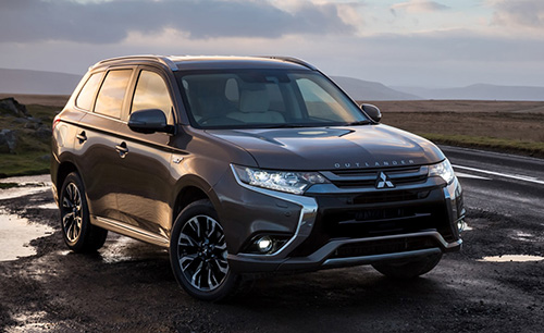 Mitsubishi Outlander for rent in Lebanon by race rent a car